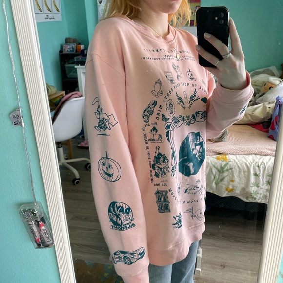 New girl order crewneck - Picture 3 of 3